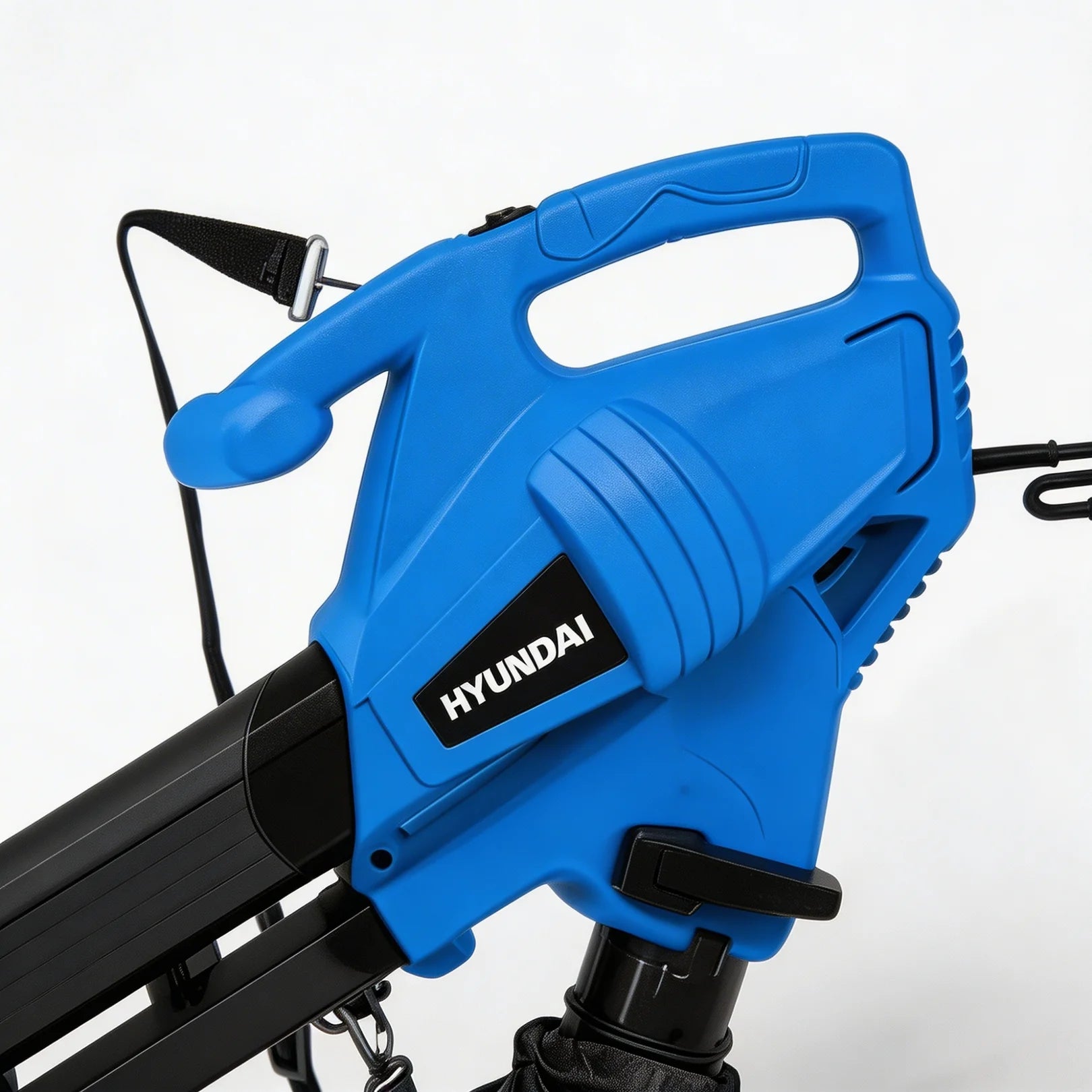 Hyundai 3000W Electric Leaf Blower & Vacuum | 3-in-1 | 34L Collection Bag | HYBV3000E3