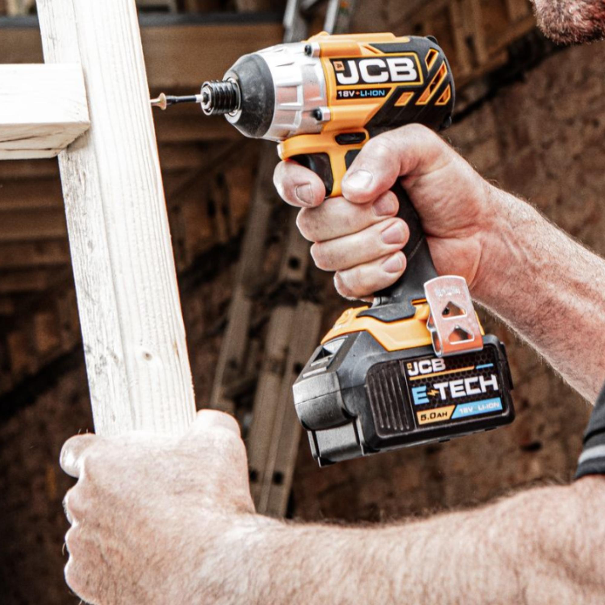 JCB 18V Impact Driver, 150Nm, 2.0Ah Li-Iion Battery and 2.4A Charger, 1/4" Hex Chuck | 21-18ID-2XB