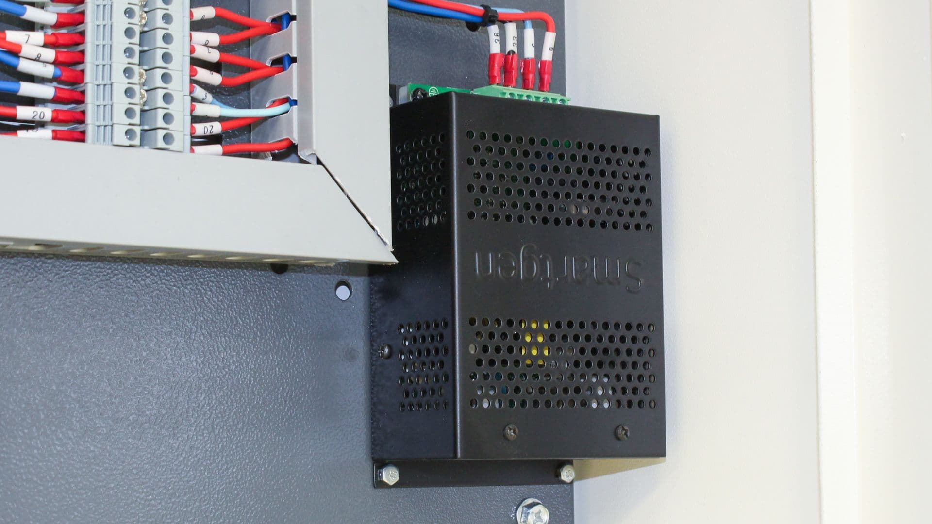 EVOPOWER 175KVA CUMMINS DIESEL GENERATOR UKC175ECO 141 kW 3 PHASE 400/230v