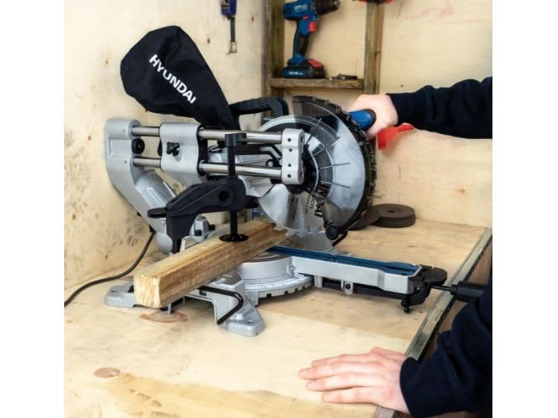 Hyundai 1500W Electric Mitre Saw / Chop Saw with 210mm Blade, 230V | HYMS1500E