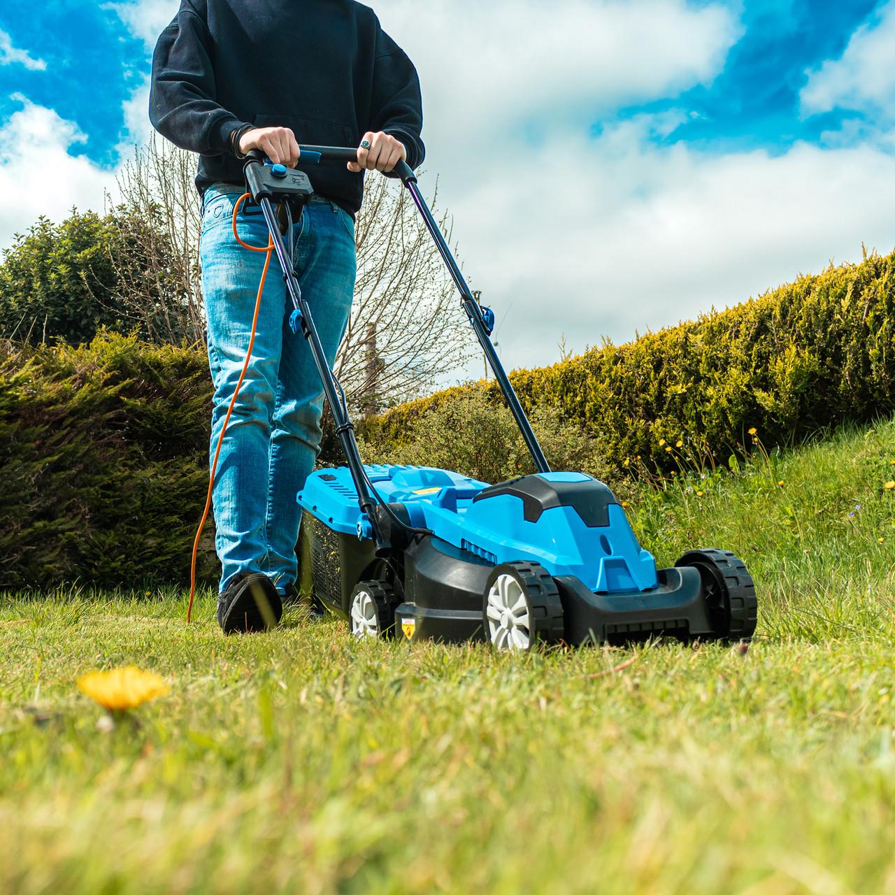 Hyundai Electric Lawn Care Bundle, 1300W 33cm Cut Lawn Mower & 250W Grass Trimmer | HYM3313EGT