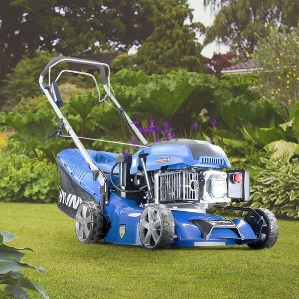Hyundai HYM430SPE Self Propelled Electric Start 17in Petrol Lawn Mower