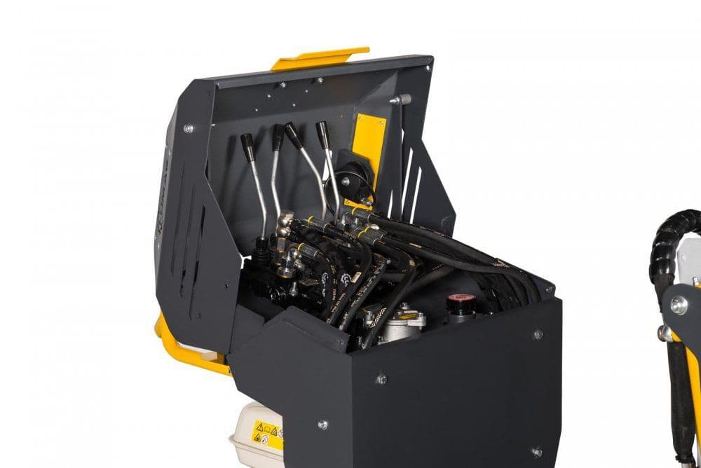 Lumag VH500PRODA 500kg Professional Petrol Track Barrow with a Diesel Engine