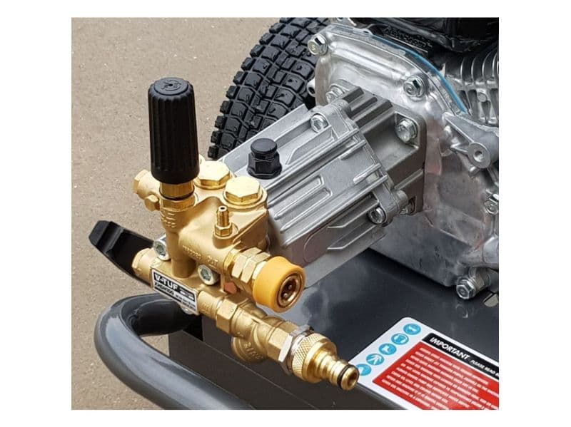 V-TUF TORRENT XRT160 Industrial 5.5HP Petrol Pressure Washer with GX160 Honda Engine