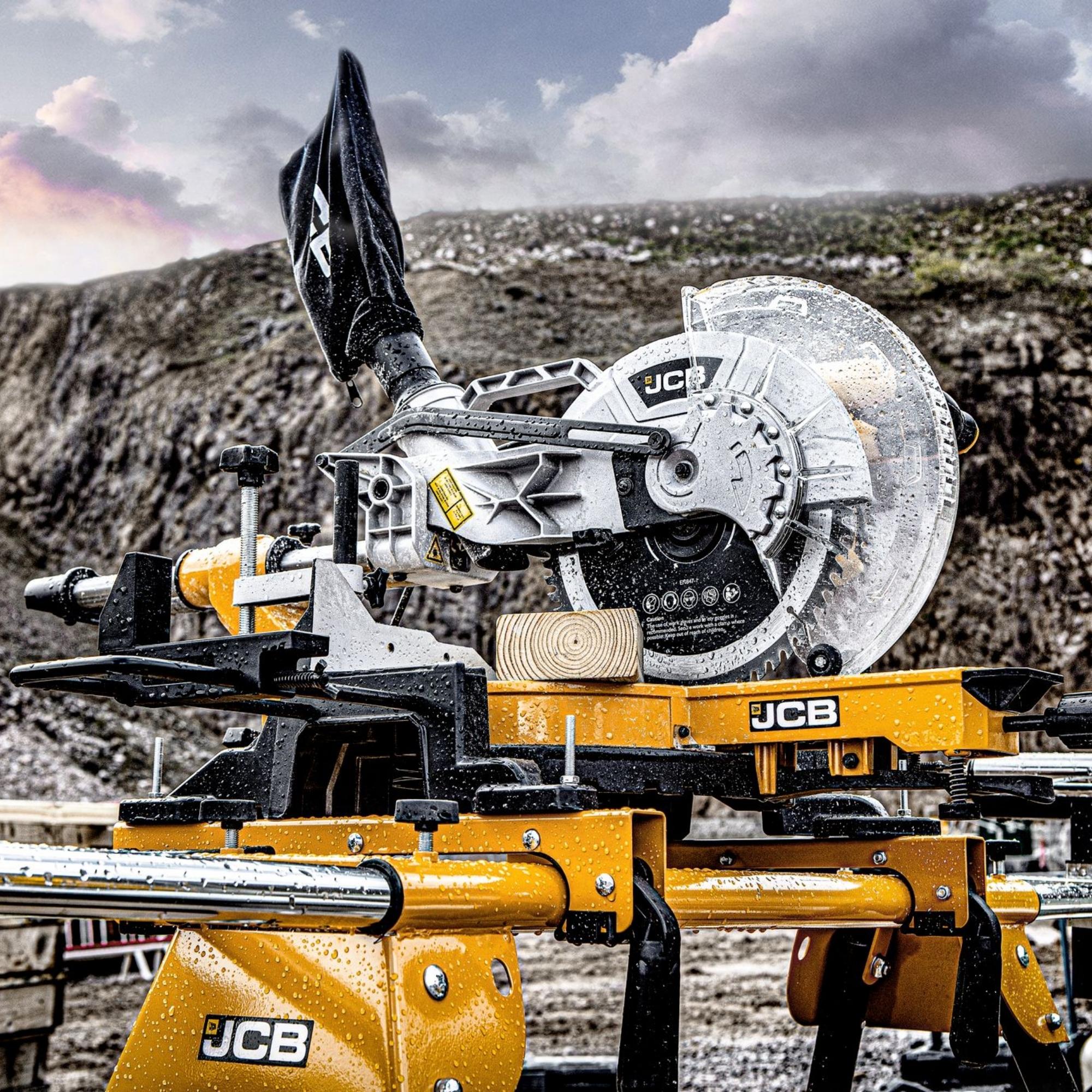 JCB Mitre Saw Stand, 1000-650 x 580 x 810-910mm, 200kg Max Load | 21-MS-ST