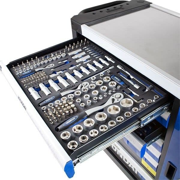 Hyundai HYTC9004 305 Piece 7 Drawer Caster Mounted Roller Premium Tool Chest Cabinet