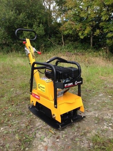 Lumag RP130HPC 18' Petrol Forward/ Reverse Compactor Wacker Plate