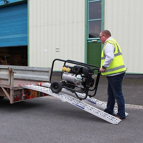 Pair Folding Aluminium Van / Trailer Loading Ramp 225cm Length x 28cm Wide Capacity Up To 340Kg 2pcs